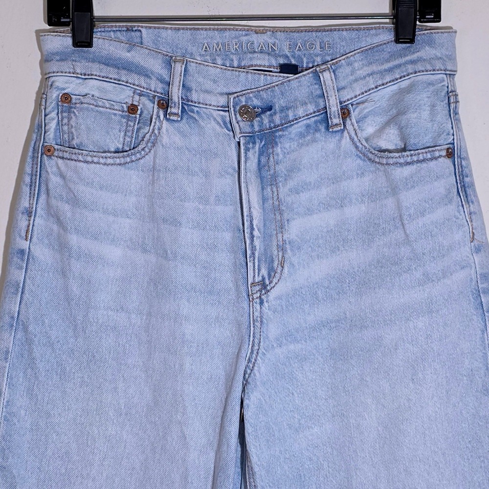 American Eagle Strigid Highest Waist Crossover Baggy Straight Jeans Light Wash 4 - Picture 13 of 16